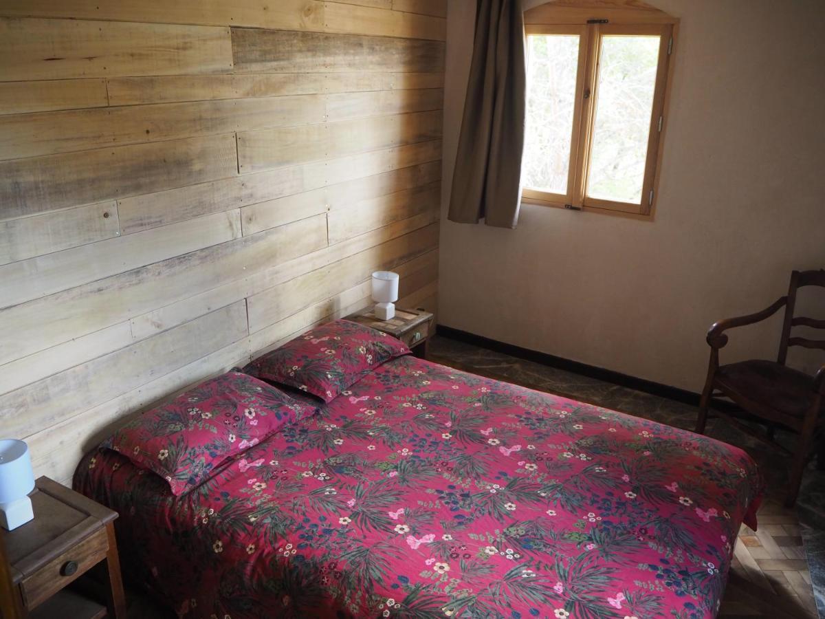 Grand Gite Les Cabanes De Fallot Pour 19 Personnes - Piscine Naturelle L'isle-Bouzon ภายนอก รูปภาพ
